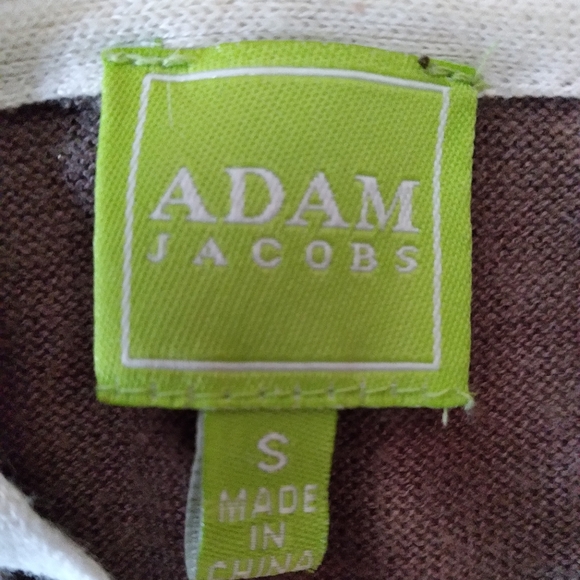 Sweater with hood - Picture 13 of 14